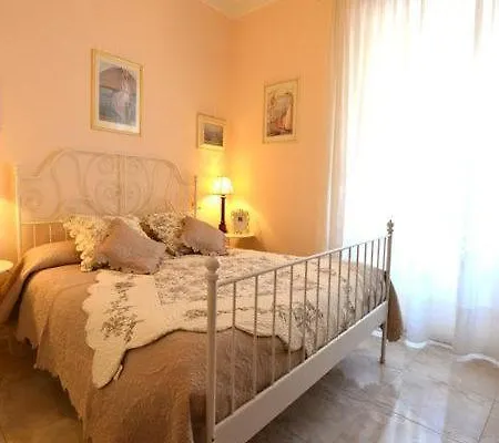 فندق مبيت وإفطار Borgo Antico Santa Lucia 3*