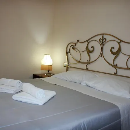 Bed & Breakfast Borgo Antico Santa Lucia 3*