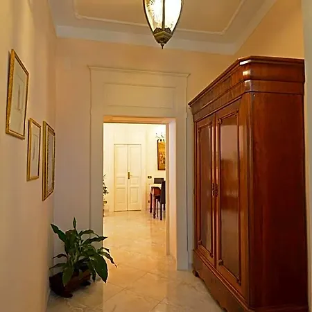 Borgo Antico Santa Lucia Bed and breakfast 3*