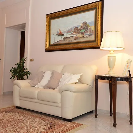 Borgo Antico Santa Lucia بوتنزا