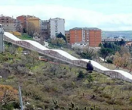 Borgo Antico Santa Lucia 3* بوتنزا